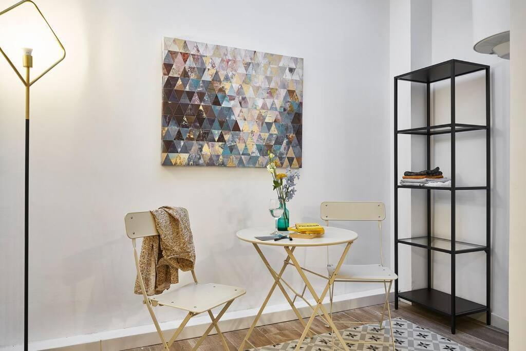 Bebarceloner Eixample Duplex Apartment